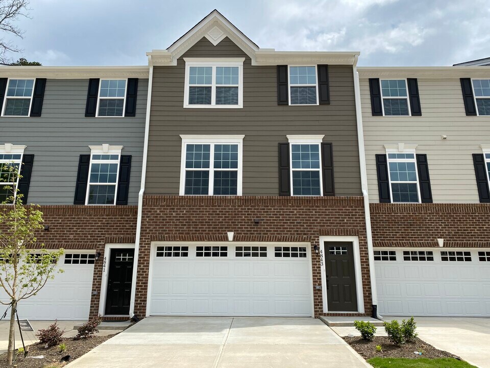 4843 Randall Rd in Durham, NC - Foto de edificio