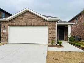 1710 Washington St in Princeton, TX - Building Photo