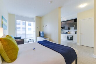 217 Adelaide St W in Toronto, ON - Building Photo - Building Photo