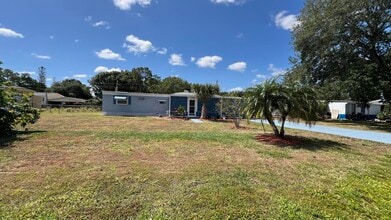 139 Vindale Ave in Fort Pierce, FL - Building Photo - Building Photo