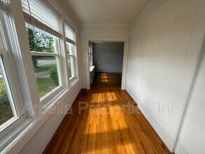 703 E Unaka Ave in Johnson City, TN - Building Photo - Building Photo