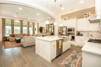 1412 Via Toscana Ln in Rockwall, TX - Foto de edificio - Building Photo