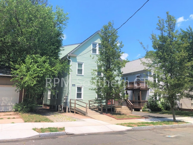 37 Lander St