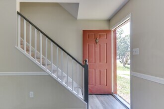 732 Galahad Dr in Newport News, VA - Building Photo - Building Photo