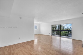 1345 West Ave in Miami Beach, FL - Building Photo - Building Photo