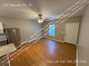 202 England St in Lonoke, AR - Building Photo - Building Photo