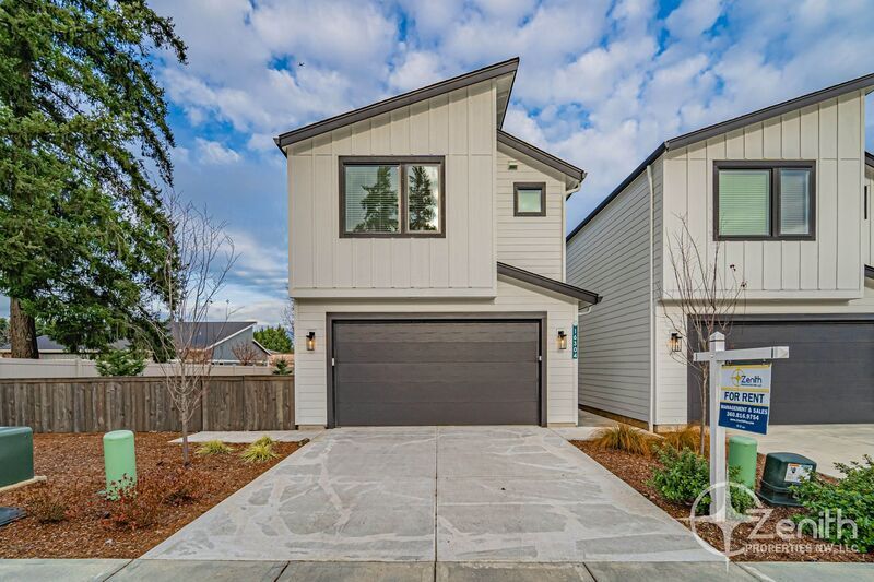 16304 NE 21st St in Vancouver, WA - Building Photo