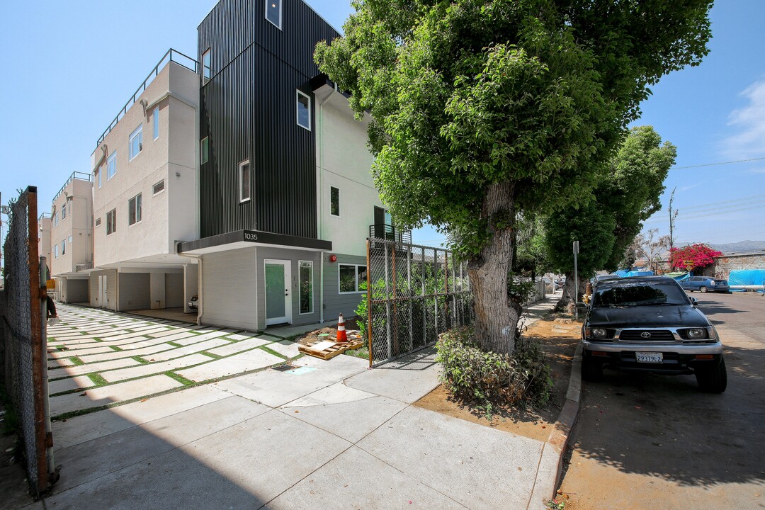 1035 N Serrano Ave in Los Angeles, CA - Building Photo