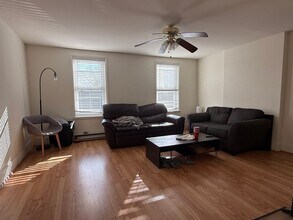 137 E Market St in West Chester, PA - Building Photo - Building Photo