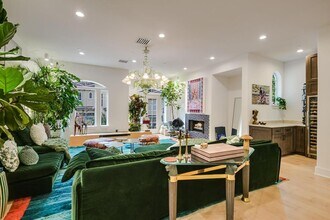 1529 Barton Springs Rd in Austin, TX - Building Photo - Building Photo