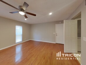 2609 Crestfield Dr in Valrico, FL - Building Photo - Building Photo