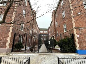 1152 N Harding Ave in Chicago, IL - Building Photo