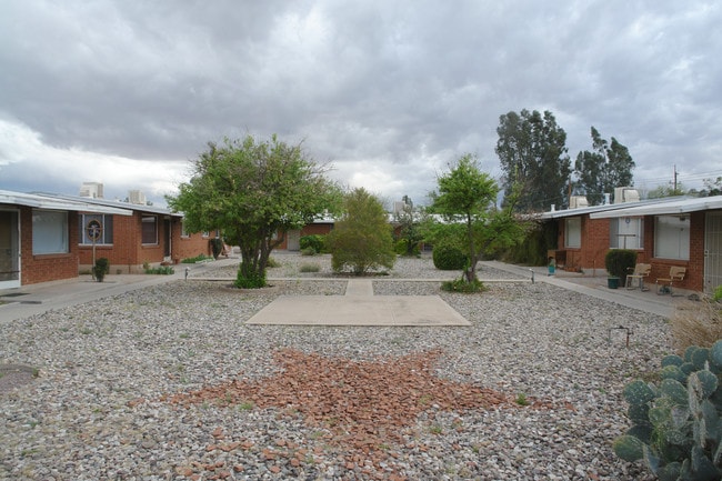 4318-4336 E Pima St in Tucson, AZ - Foto de edificio - Building Photo