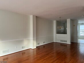 8 Worthington Terrace in Flemington, NJ - Building Photo - Building Photo