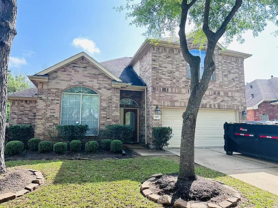7115 Sundance Meadows Ln in Richmond, TX - Building Photo