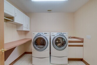 3874 Coachman Dr in Lambertville, MI - Building Photo - Building Photo