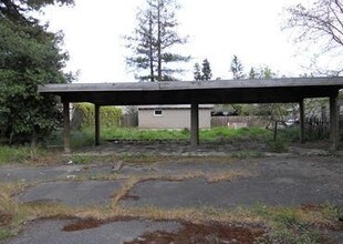 455 S E St in Santa Rosa, CA - Building Photo - Other