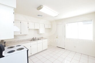 143 S Mountain Rd in Apache Junction, AZ - Building Photo - Building Photo
