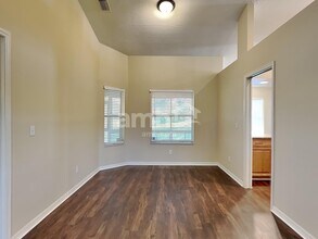 3334 Lakeview Cir in Melbourne, FL - Foto de edificio - Building Photo