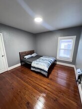 17 Ashley St, Unit 3 in New Bedford, MA - Building Photo - Building Photo