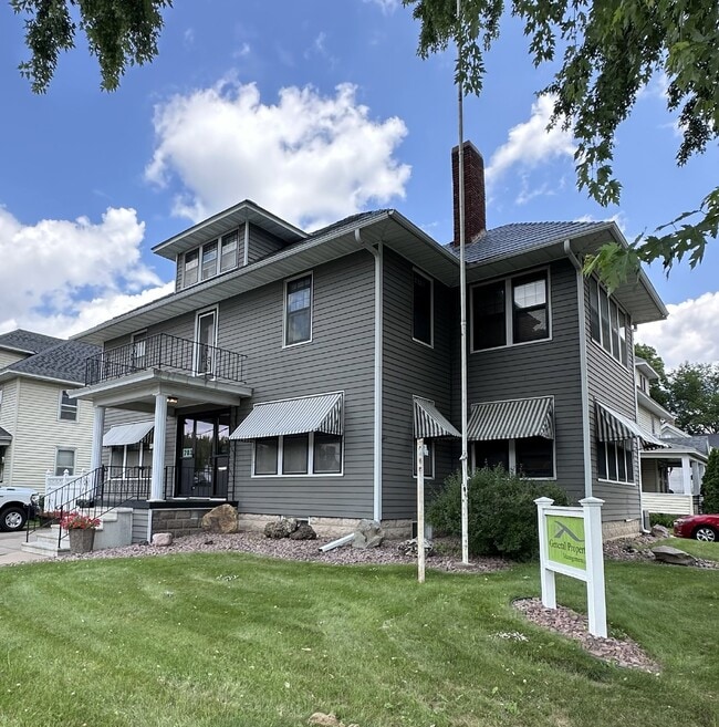 703 5th Ave in Eau Claire, WI - Building Photo - Building Photo