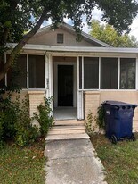 8218 N Klondyke St in Tampa, FL - Building Photo