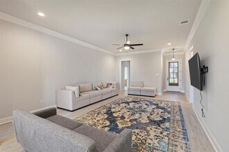 4479 Lakes Edge Dr in Lake Charles, LA - Foto de edificio - Building Photo