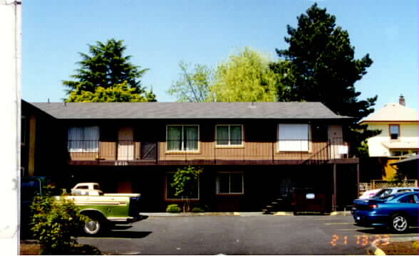 Hazelwood Manor in Portland, OR - Foto de edificio - Building Photo