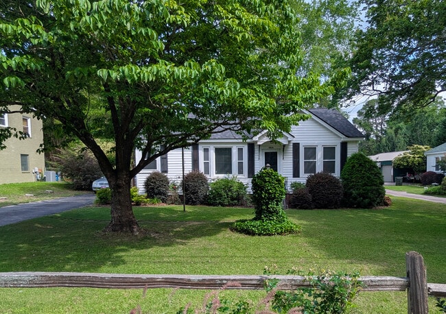 property at 2014 Holland St