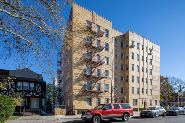 1717 Avenue N in Brooklyn, NY - Foto de edificio - Building Photo