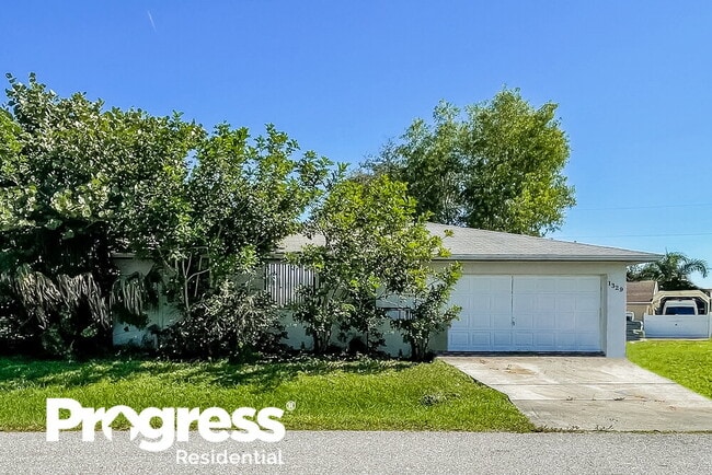 property at 1329 SE 12th St