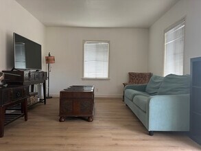 3736 S Bentley Ave, Unit 3738 in Los Angeles, CA - Building Photo - Building Photo