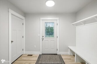 7145 N Paw St in Wasilla, AK - Building Photo - Building Photo