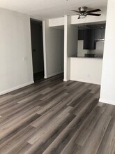 6510 La Mirada Ave in Los Angeles, CA - Building Photo - Building Photo