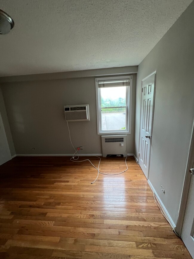 104 N George Mason Dr, Unit 1 in Arlington, VA - Building Photo - Building Photo