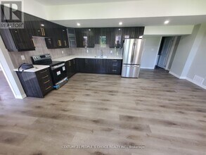 8150 Churchville Rd in Brampton, ON - Building Photo - Building Photo