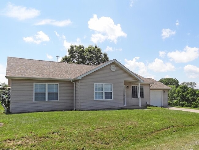 1002 Bakers Ridge Rd in Morgantown, WV - Building Photo - Building Photo
