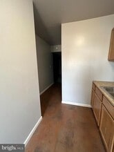 202 S Samuel St in Charles Town, WV - Building Photo - Building Photo