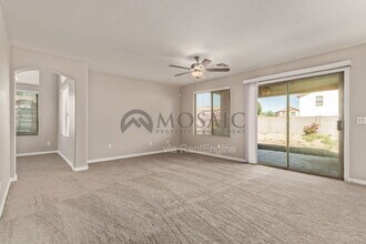 2242 W Green Tree Dr in San Tan Valley, AZ - Building Photo - Building Photo