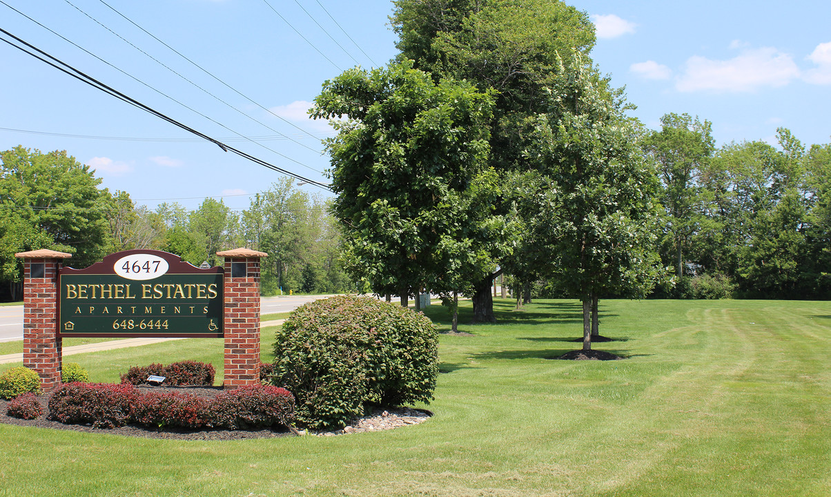 Bethel Estates 62 + in Hamburg, NY - Building Photo