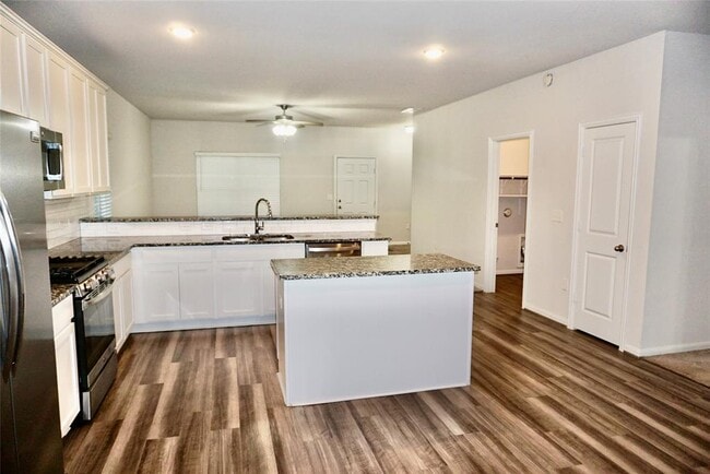 210 Bent Creek Dr in Hutto, TX - Building Photo - Building Photo
