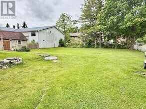 44 Metcalf St in Tweed, ON - Building Photo - Building Photo