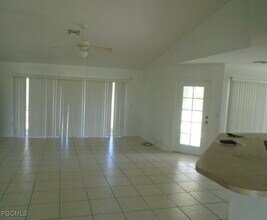 3623 NE 17th Pl in Cape Coral, FL - Foto de edificio - Building Photo