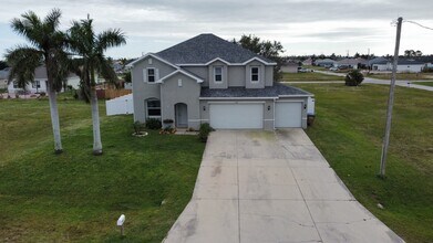 1722 NW 5th St in Cape Coral, FL - Building Photo - Building Photo