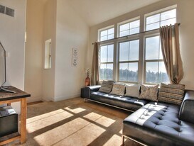6115 Old Quarry Loop in Oakland, CA - Building Photo