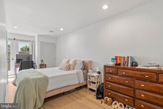 2117 Clymer St in Philadelphia, PA - Building Photo - Building Photo