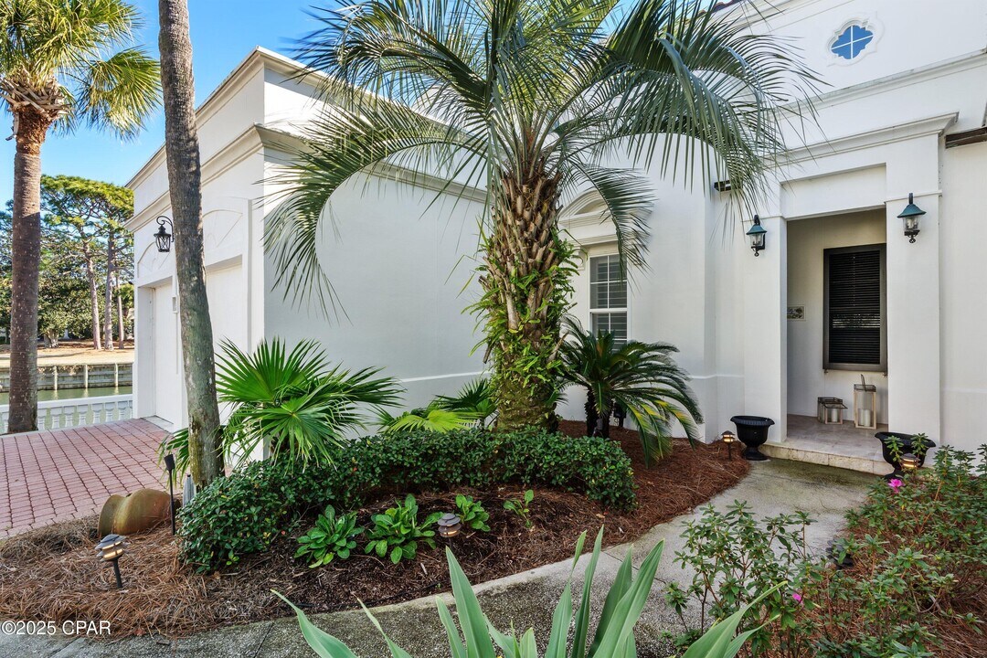 8056 Fountain Ln in Miramar Beach, FL - Building Photo