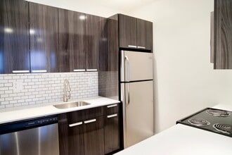 32 Queensberry St, Unit 9 in Boston, MA - Building Photo - Building Photo