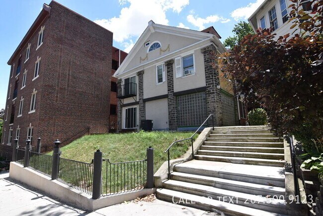 4310 Spruce St in Philadelphia, PA - Building Photo - Building Photo
