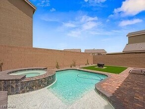 9122 Island Wolf Ave in Las Vegas, NV - Building Photo - Building Photo